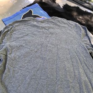 Goodfellow & Co Gray Long Sleeves Standard Pocket Tee M Low High Hem